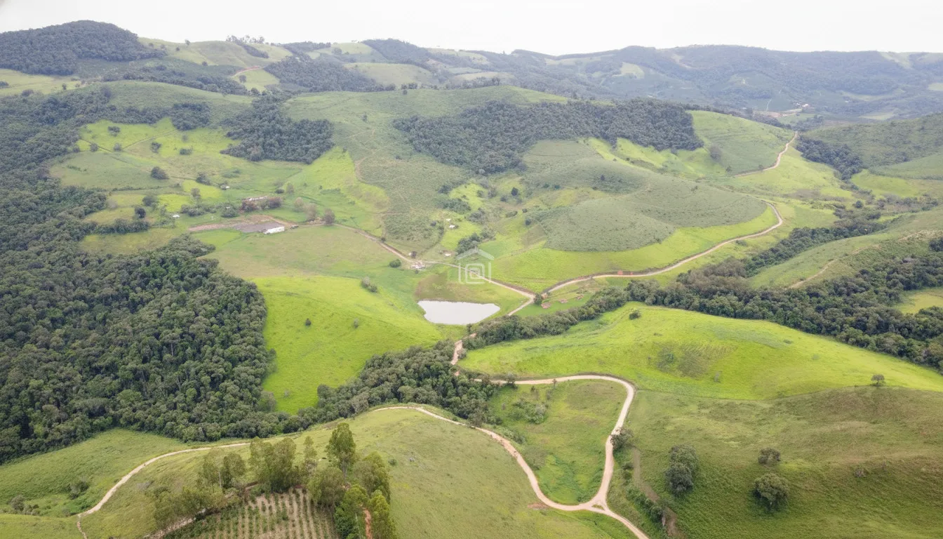 Imagem Fazenda 0,03 ha à venda em Zona Rural, Poços de Caldas