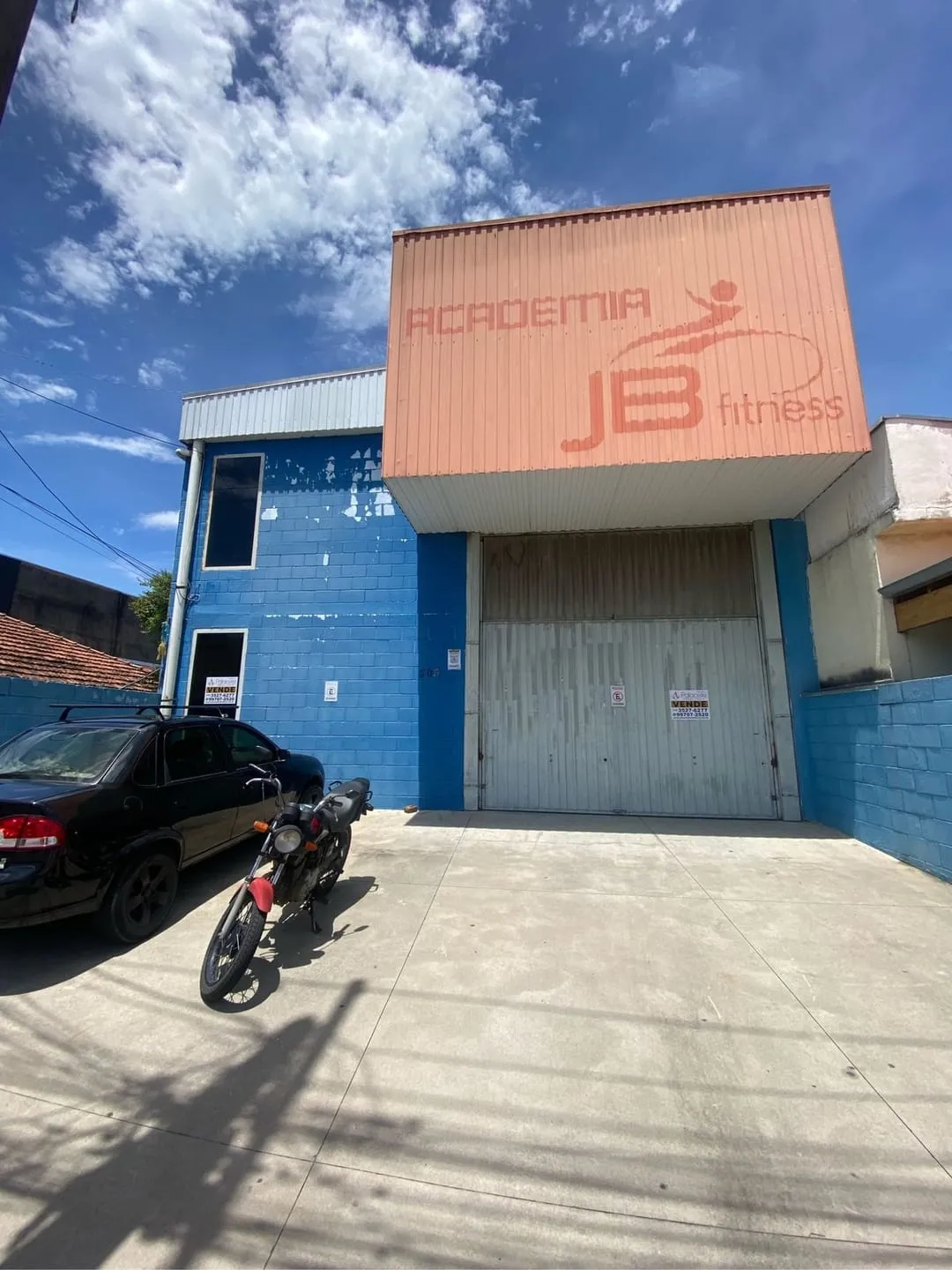 Foto do imóvel Prédio Comercial Moderno com Pé-Direito de 5,50m, Estacionamento, Escritório, Recepção e Luz Trifásica na Linha Verde