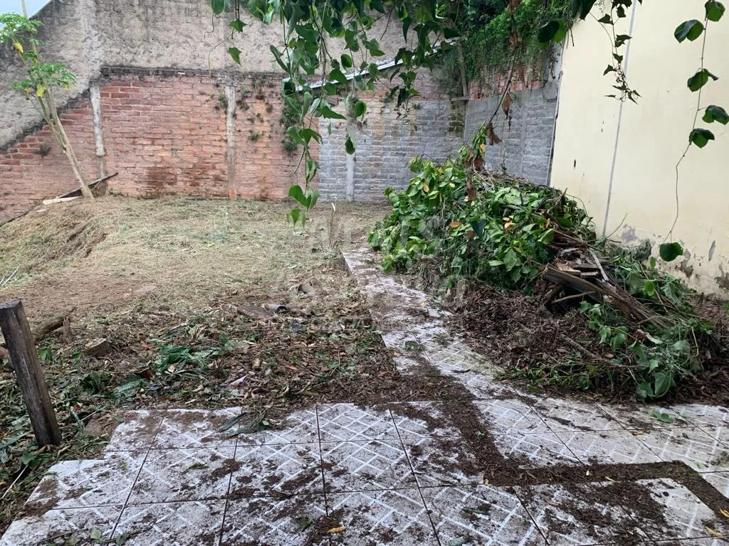 Imagem Amplo terreno com 476,25 m² para venda em São Leopoldo
