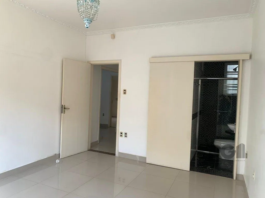 Imagem Vende-se belíssimo apartamento 3 suítes, de frente, próximo ao Parcão, reformado e com pátio - 194m² - Auxiliadora