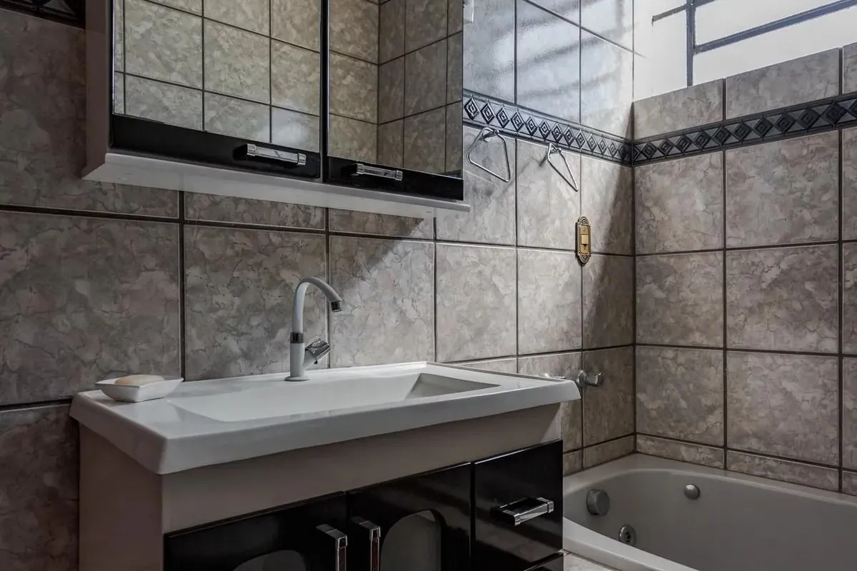 Imagem Apartamento Mobiliado 3 dormitórios- Avenida Baltazar de Oliveira Garcia.
