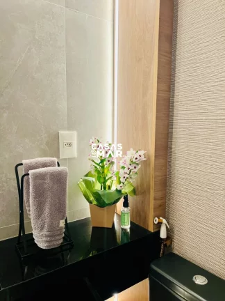 Imagem Apartamento de Luxo no Leblon: 2 Quartos, 1 Suíte, 2 Salas, 1 Vaga - Temporada para 4 Pessoas, perto da Praia - RJ