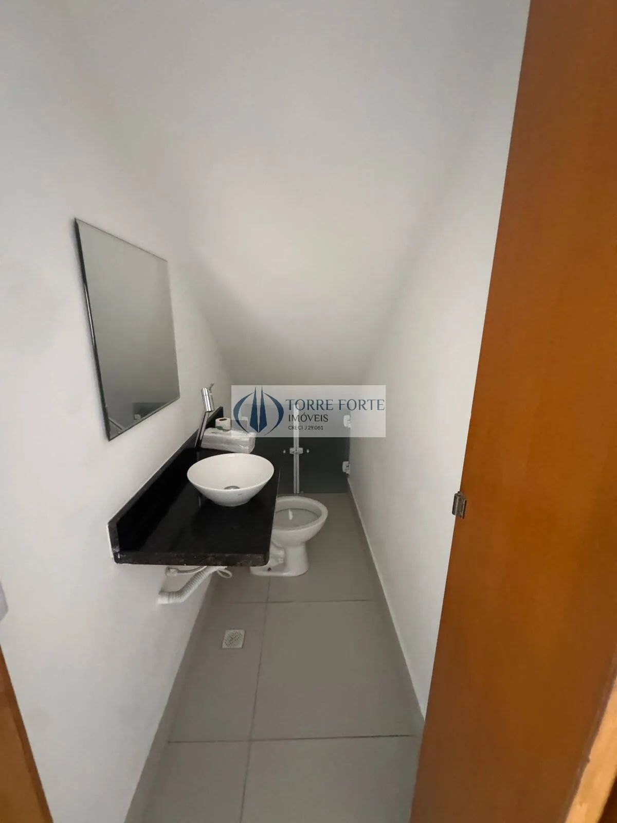 Imagem Lindo Sobrado com 3 suites 4 vagas , Area Gourmet na Vila Carrão.