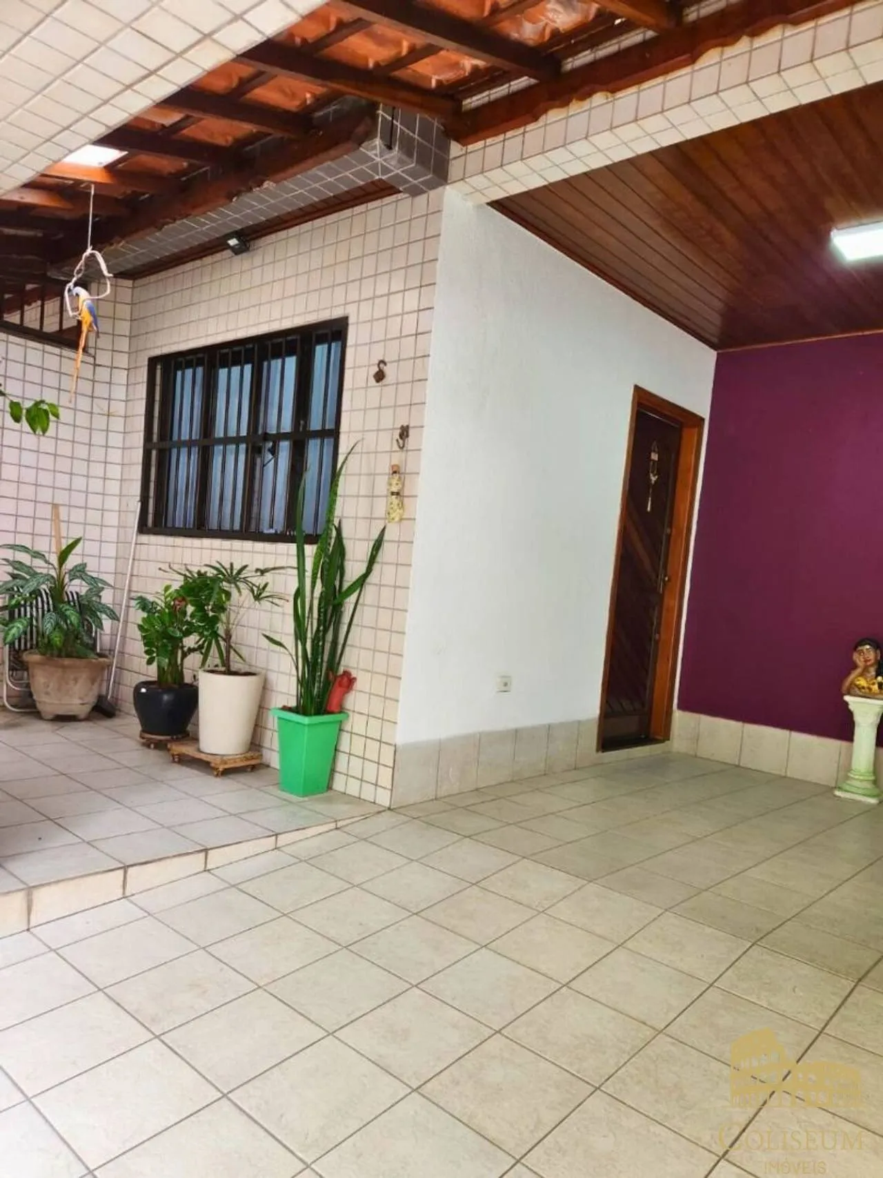 Imagem SOBRADO, 2 DORMS,2SUÍTES,CHURRASQUEIRA,2 VGS, GUILHERMINA