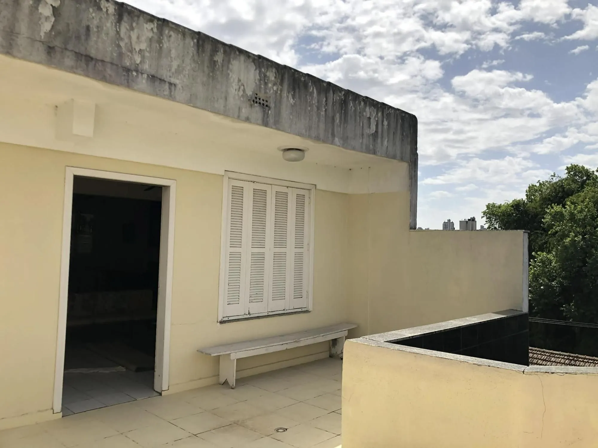 Imagem Predio residencial sendo uma cobertura e mais 03 apartamentos