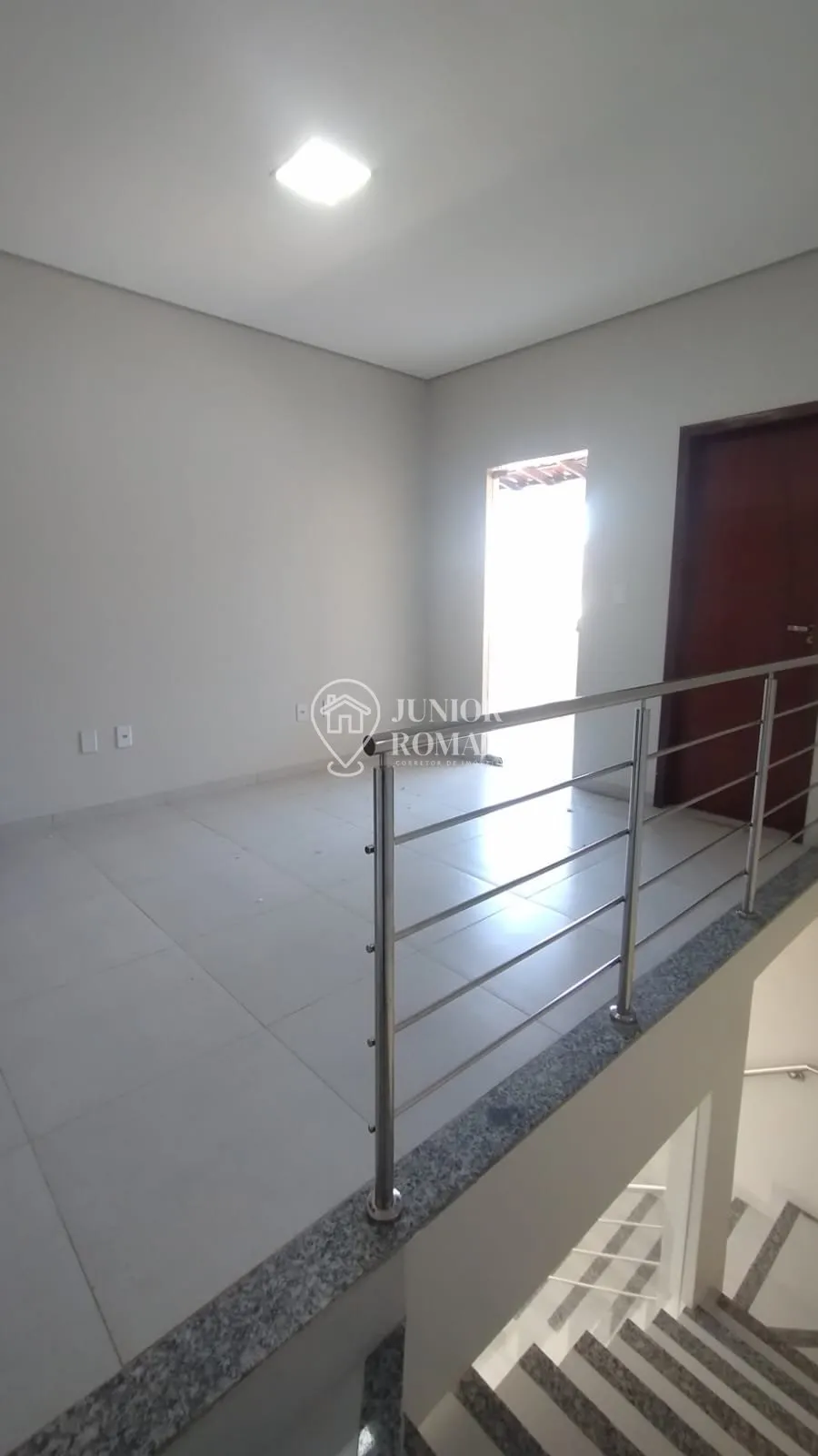 Imagem AMPLO SOBRADO 4 DORM 1 SUITE AREA DE LAZER COM CHURRASQUEIRA NO BAIRRO SANTA LUZIA - BARREIRAS/BA