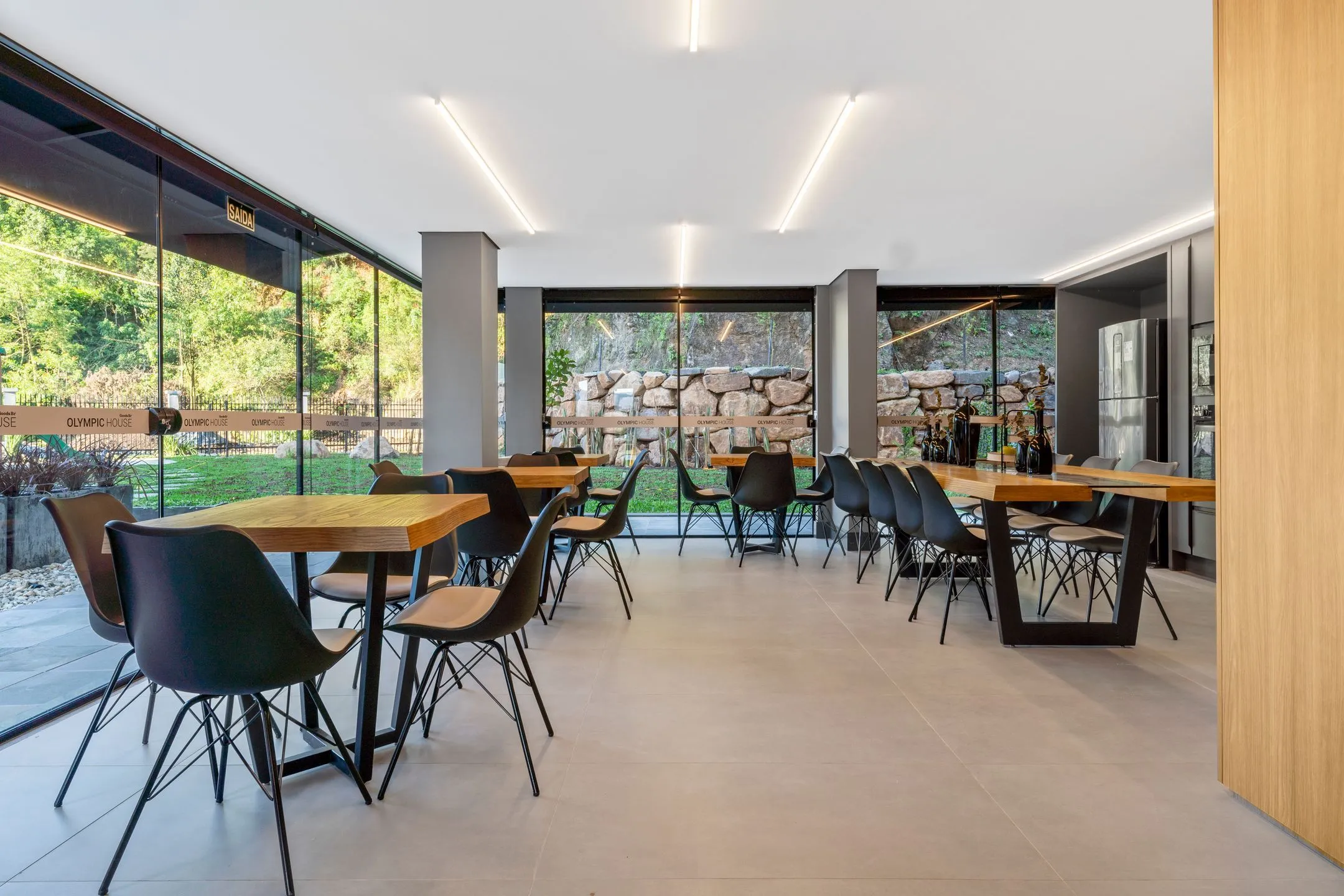 Imagem Apartamento à venda em Gramado, Varzea Grande, com 2 quartos, 61.68m2