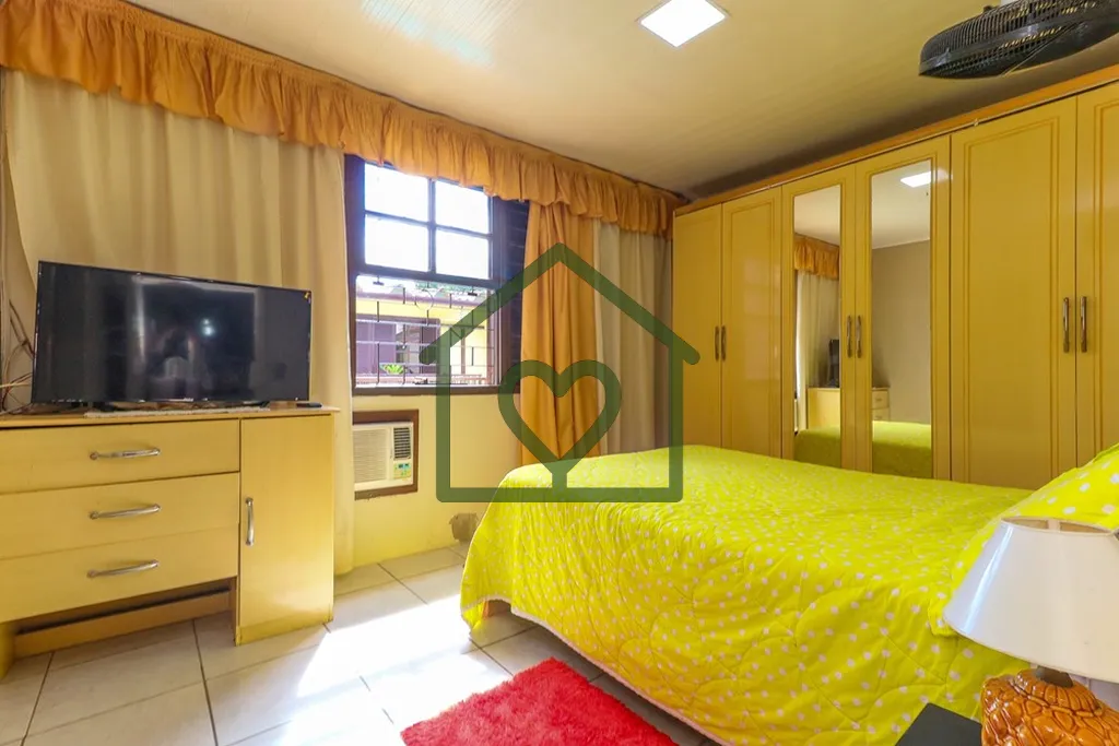 Imagem Casa a venda no Parque Santa Fé, Zona Norte de Porto Alegre/RS.
Casa com 3 dormitórios amplos sent...