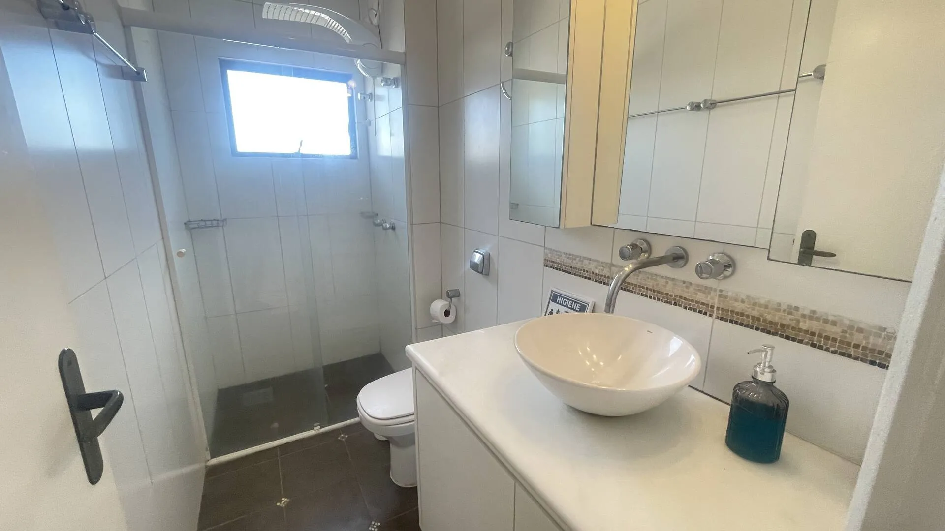 Imagem Apartamento 2 dormitórios locação anual em Jurerê