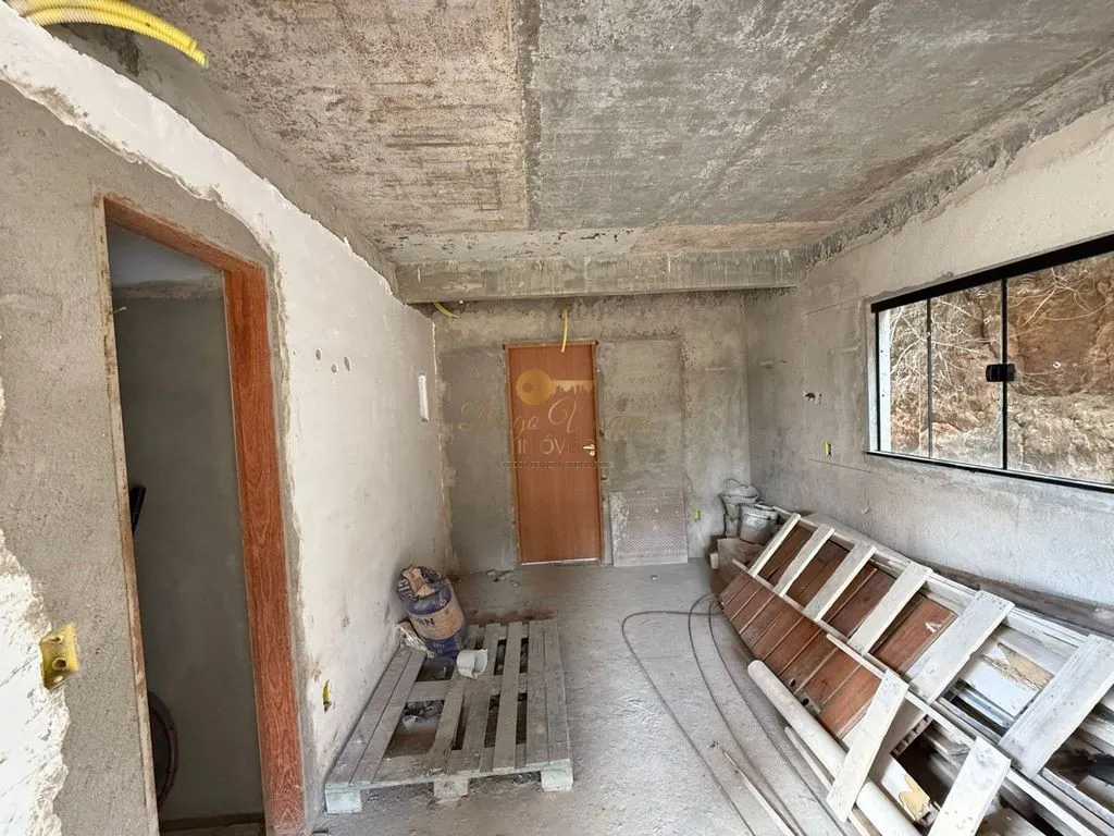 Imagem Casa em Condomínio para Venda em Teresópolis / no bairro Albuquerque