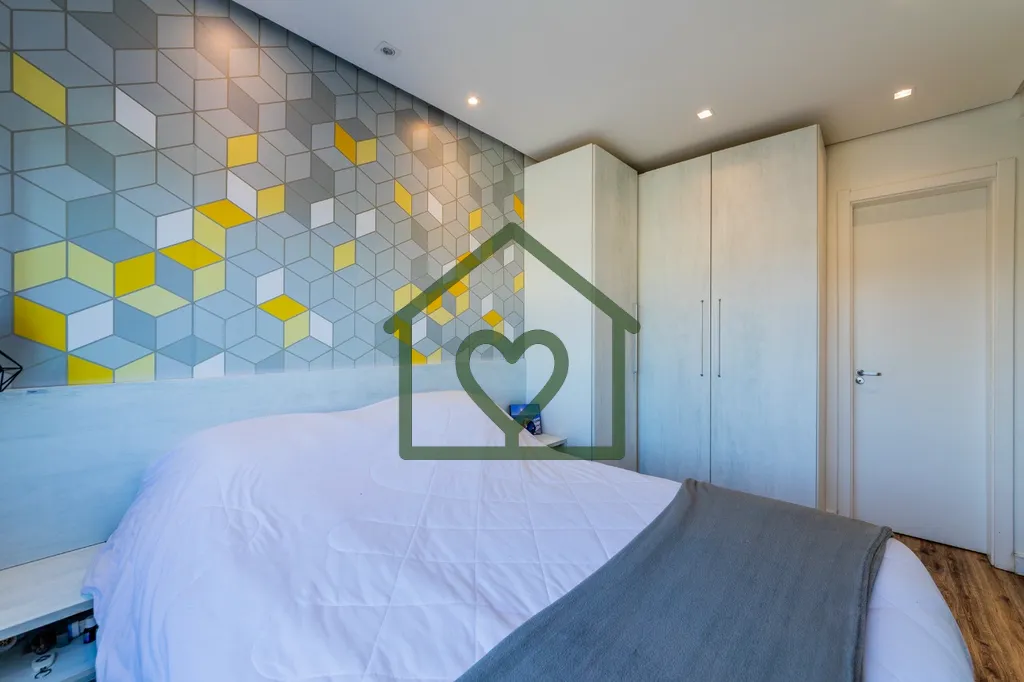 Imagem Apartamento à venda no bairro Azenha, totalmente mobiliado, com 56 m2 de área privativa em andar i...