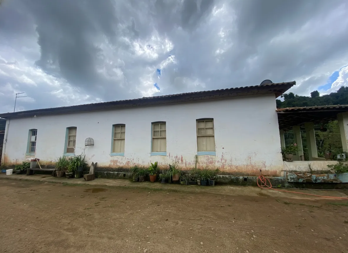 Imagem Sítio 5 m² à venda em Santana de Caldas, Caldas