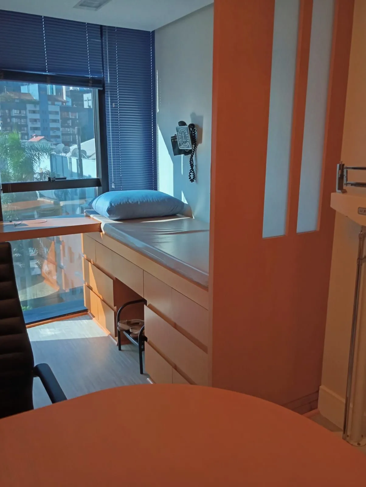 Imagem Consultório médico todo mobiliado no MOINHOS