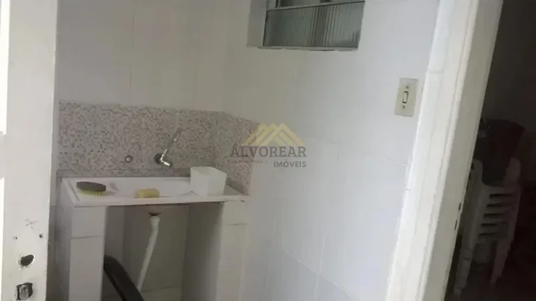 Imagem OPORTUNIDADE IMPERDIVEL, Sobrado à Venda com 03 Dormitórios