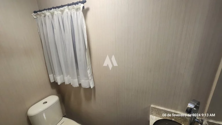 Imagem Viva com Conforto e Estilo em um Sobrado de Três Andares!