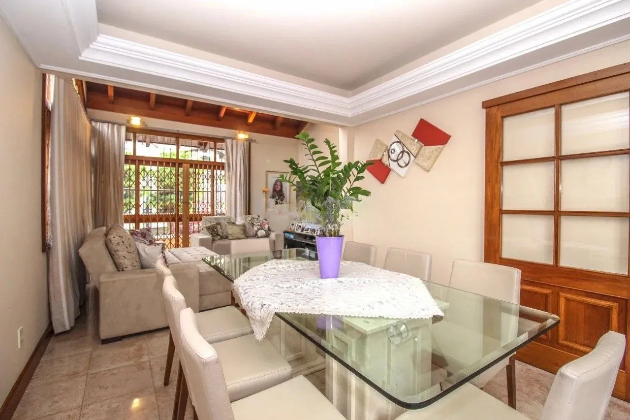 Imagem Casa 612m² - 3 suíte, 8 vagas no bairro Medianeira