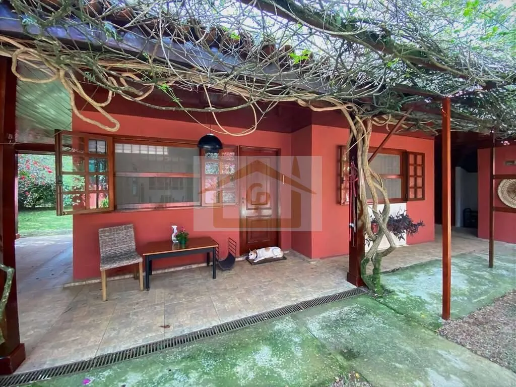 Imagem Chác Vale do Rio Cotia - TÉRREA, 3 suítes, lote plano, piscina e gourmet!