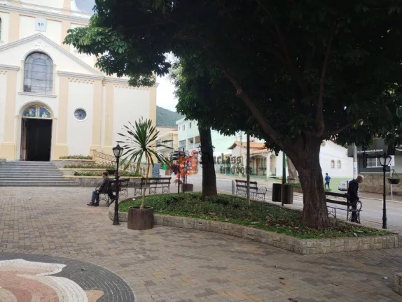 Imagem Casa com 2 dormitórios à venda, 100 m² por R$ 900.000,00 - Centro - Extrema/MG