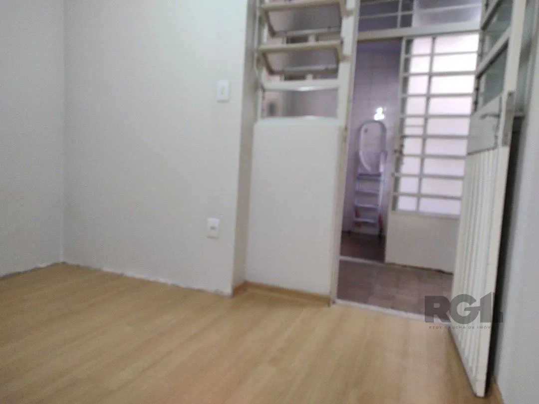 Imagem Apartamento Garden, 2 quartos, 1 suite, 2 banheiros, dependência de empregada - Bairro Petrópolis