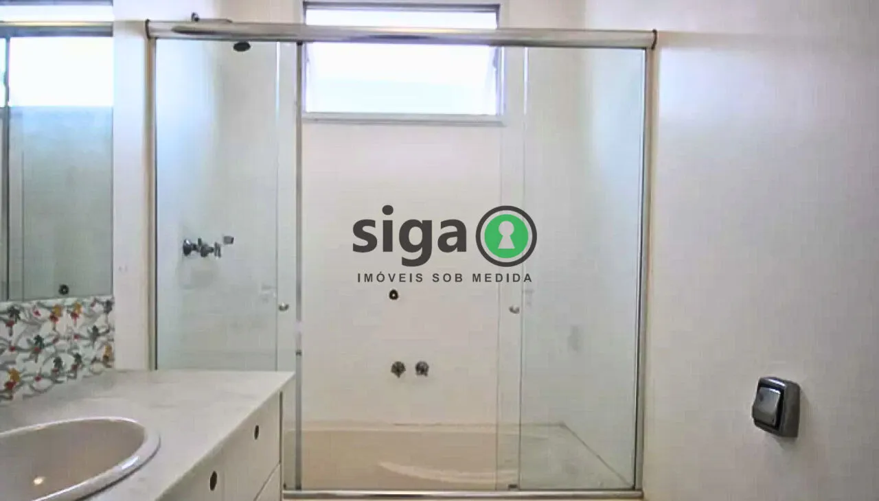 Imagem Casa de condomínio à venda com 265m², 3 quartos e 4 vagas no Panamby