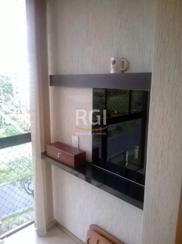 Apartamento para Venda - 68.28m², 3 dormitórios, 1 vaga - Sarandí