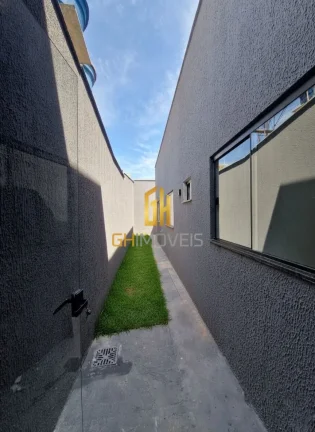 Imagem GH1974

Casa com 3 quartos em Senador Canedo, em terreno com 137,5mÂ² com 98,61mÂ² de Ã¡rea construÃ...
