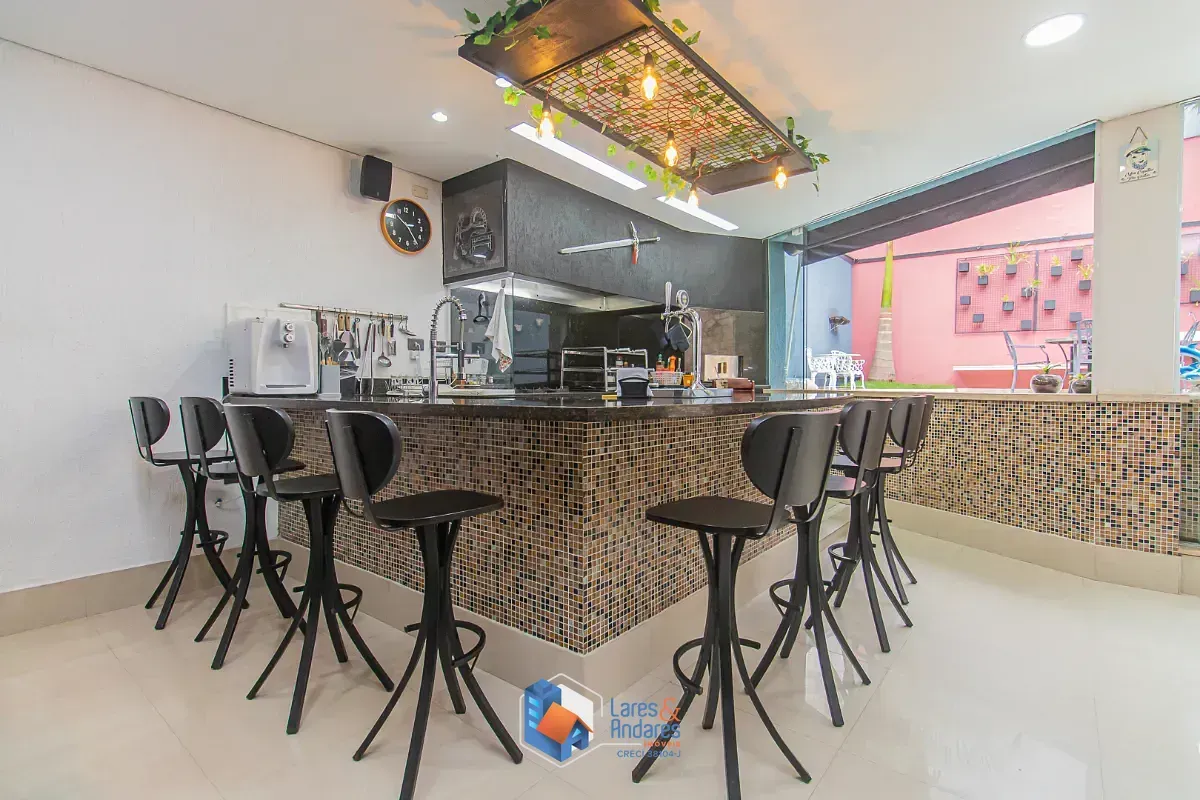 Imagem Casa para venda e locação em Jardim da Glória com 4 quartos, sendo 3 suítes, 389m²