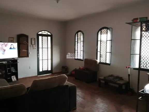Imagem Casa à venda em Boa Vista, Uberaba - 3 dormitórios e suíte