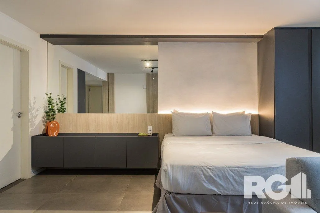 Imagem Studio com localização no Centro Histórico de Porto Alegre, uma das ruas mais charmosas e antigas de Porto Alegre.