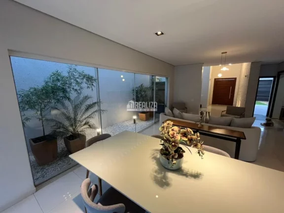 Imagem Casa com 3 suítes à Venda no Jardim do Lago, Uberaba
