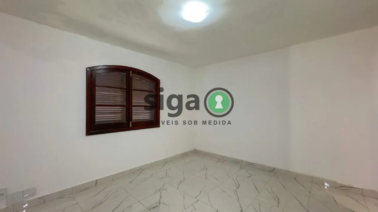 Imagem Casa à Venda no Jardim Aeroporto ? 3 Dormitórios, Suíte, Quintal e Edícula