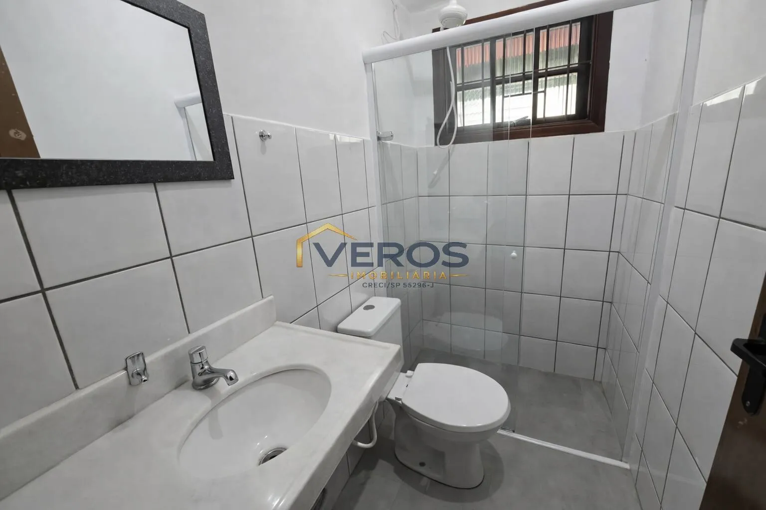 Imagem Casa em condomínio a venda na Martim de Sá com 2 suítes a 500m da praia