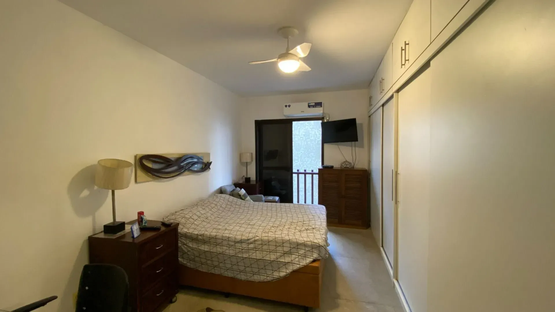 Imagem Apartamento com 3 Quartos à Venda, 240 m² em Pompéia - Santos