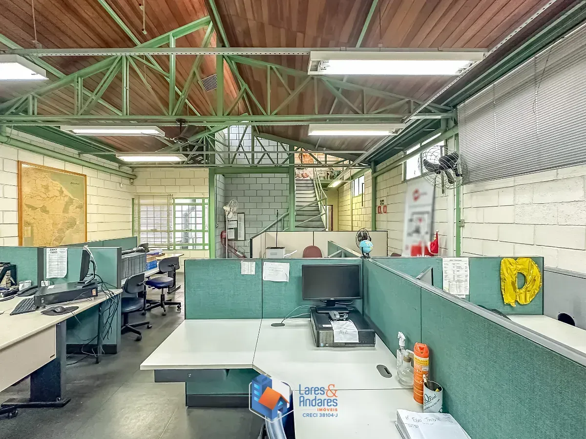 Imagem Casa comercial para venda em Água Branca, 436m²