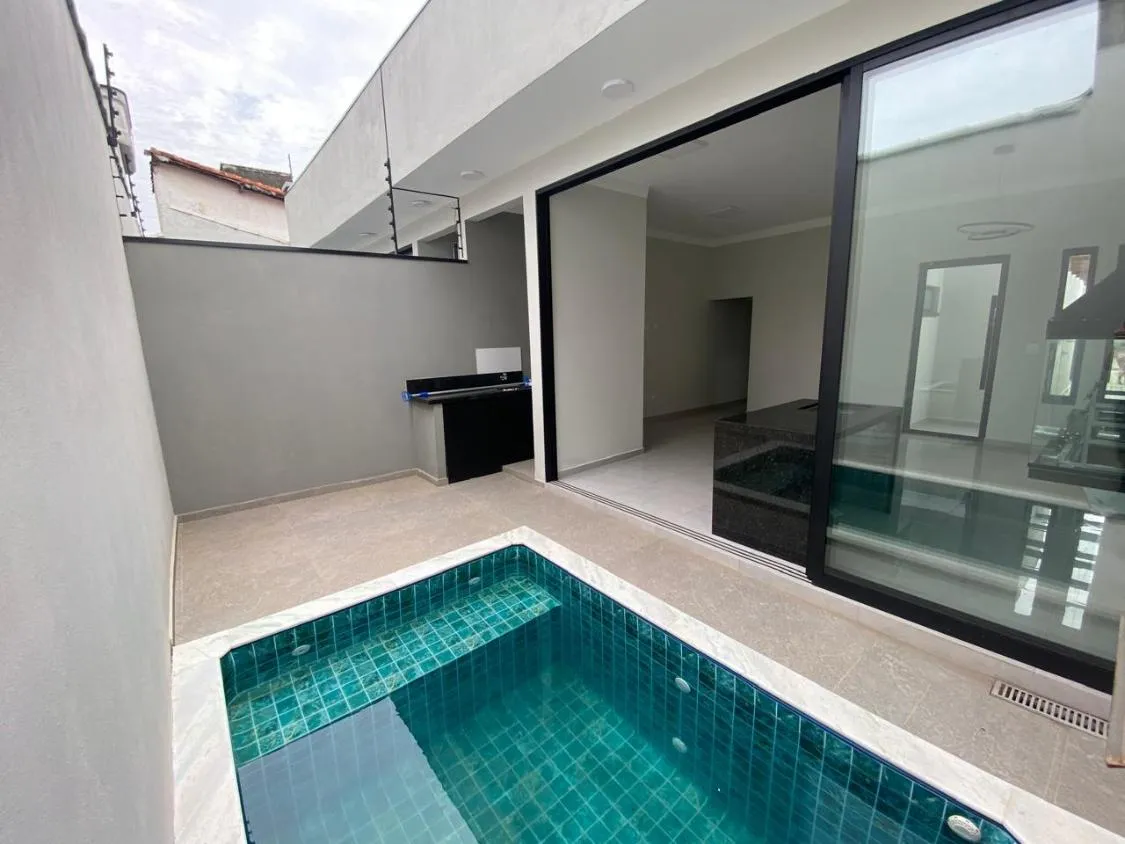 Imagem LINDA CASA NOVA COM PISCINA EM MONGAGUÁ
