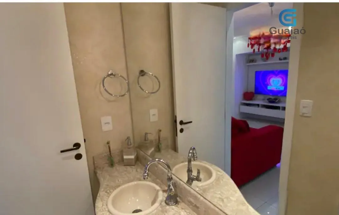 Imagem Vendo Espetacular Apartamento de Alto Padrão c/ 3 Suites na Praia de São Vicente