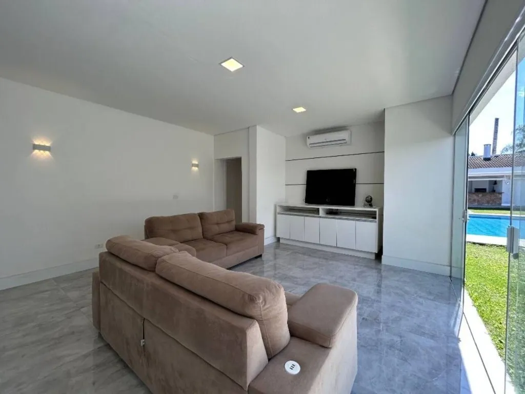 Imagem Alugar casa em condomínio em Jardim Acapulco Guarujá SP, casa á venda em Guarujá SP