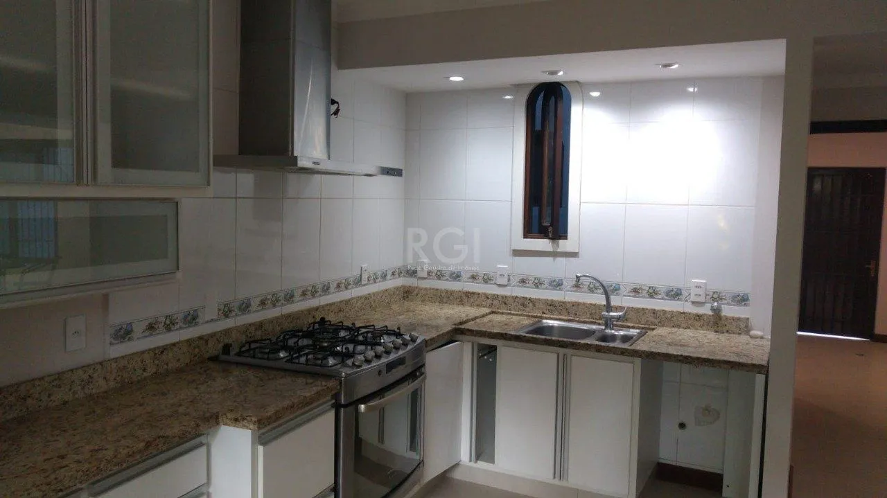 Imagem Casa para Venda - 204.81m², 4 dormitórios, sendo 1 suites, 2 vagas - Cristal