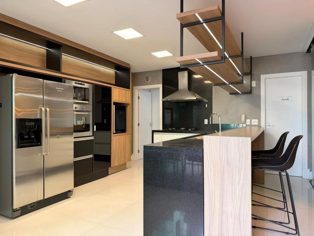 Imagem Apartamento à venda com 177m2 por R$ 2.700.000,00