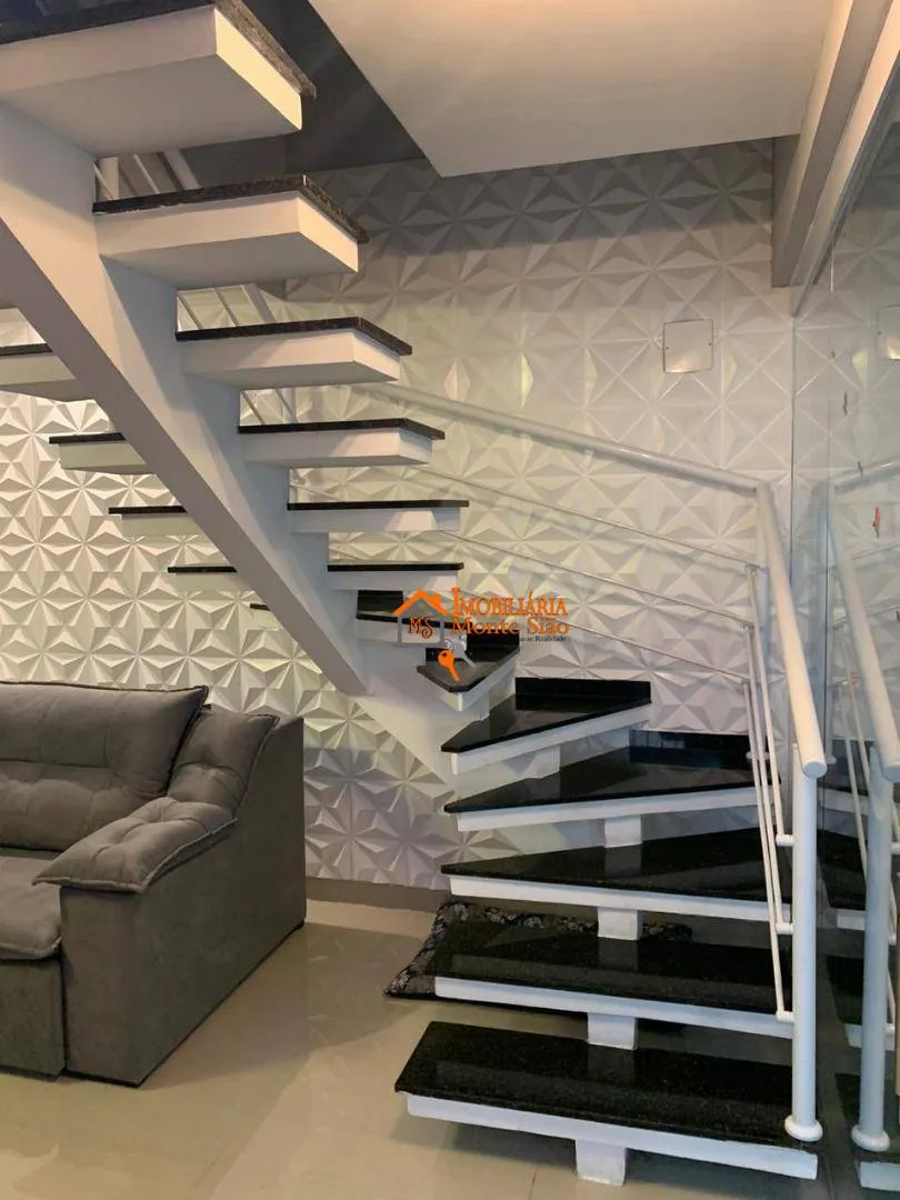 Imagem Sobrado com 3 dormitórios à venda, 300 m² por R$ 820.000,00 - Jardim Giovana - Guarulhos/SP