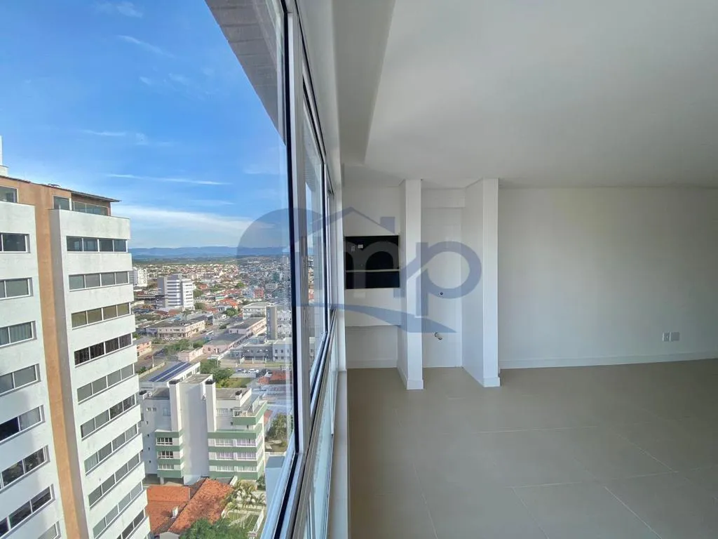 Apartamento a venda com 2 dormitorios na Praia Grande em Torres