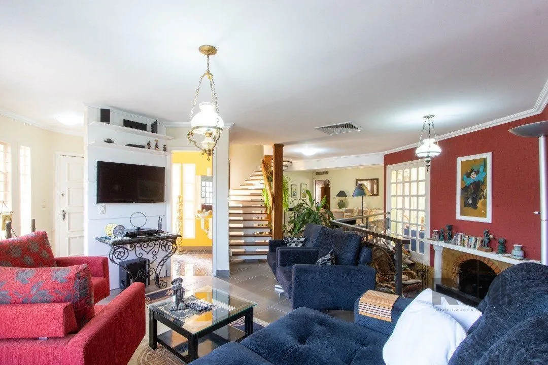 Imagem Casa para Venda - 254m², 4 dormitórios, sendo 3 suites, 5 vagas - Espirito Santo