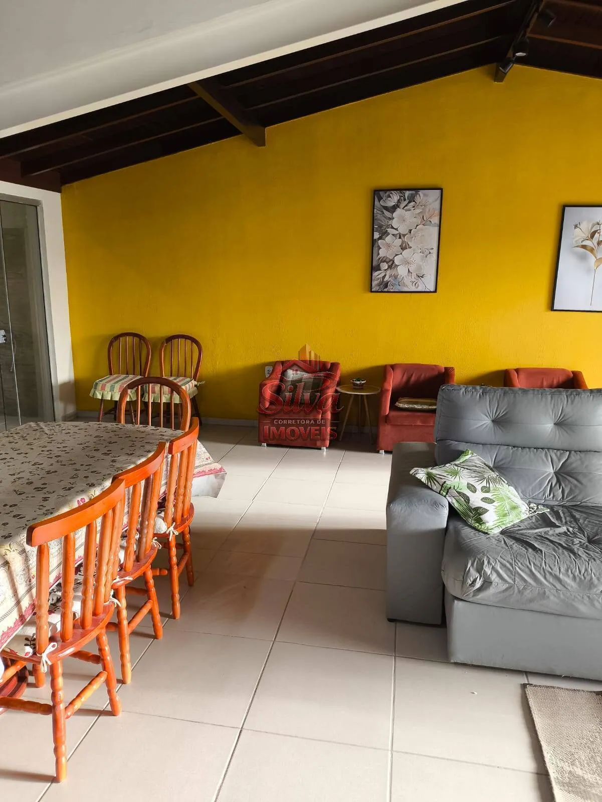 Imagem C127 |Casa 4 dormitórios com piscina aquecida a 30m do mar