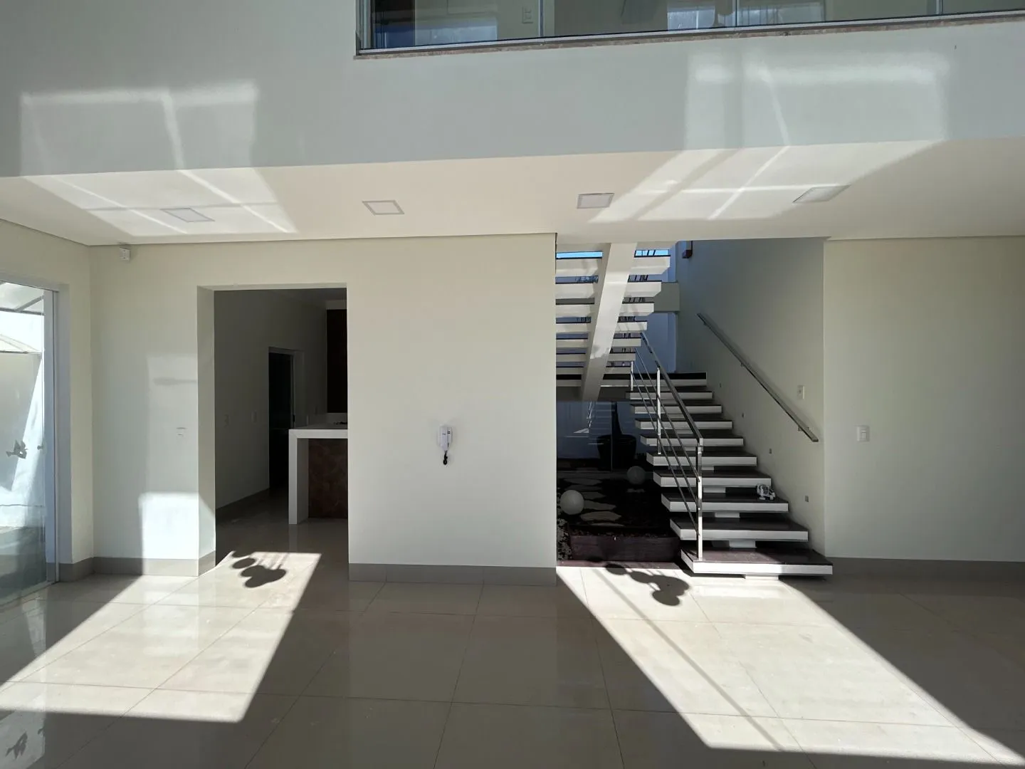 Imagem Casa com 5 dormitórios, 266 m² - venda por R$ 2.100.000,00 ou aluguel por R$ 5.500,00/mês - Alto dos Caiçaras - Patos de Minas/MG