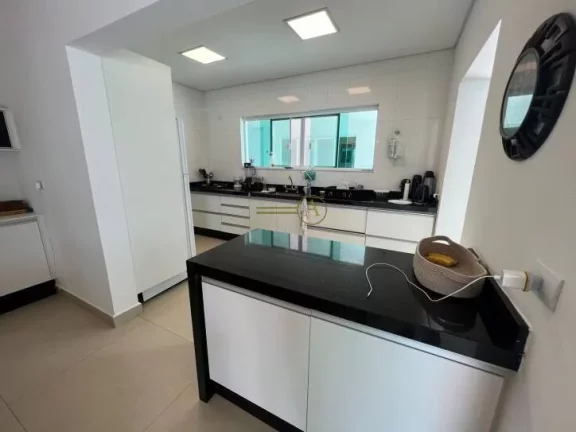Imagem Triplex luxuoso de alto padrão Condomínio Bougainville I - Peruíbe/SP