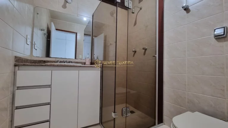Imagem Nascente, Meio de Quadra, Andar Alto, Vazado, Vista Livre!!! SQS 110