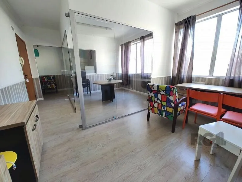Imagem EXCELENTE SALA COMERCIAL NA CRISTÓVÃO COLOMBO - OPORTUNIDADE IMPERDÍVEL!