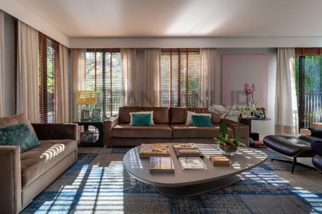 Imagem CASA EM CONDOMÍNIO DE LUXO À VENDA EM SÃO PAULO! Venha conhecer o Essenza House E Garden, um condomínio exclusivo localizado nos Jardins. Com uma loc