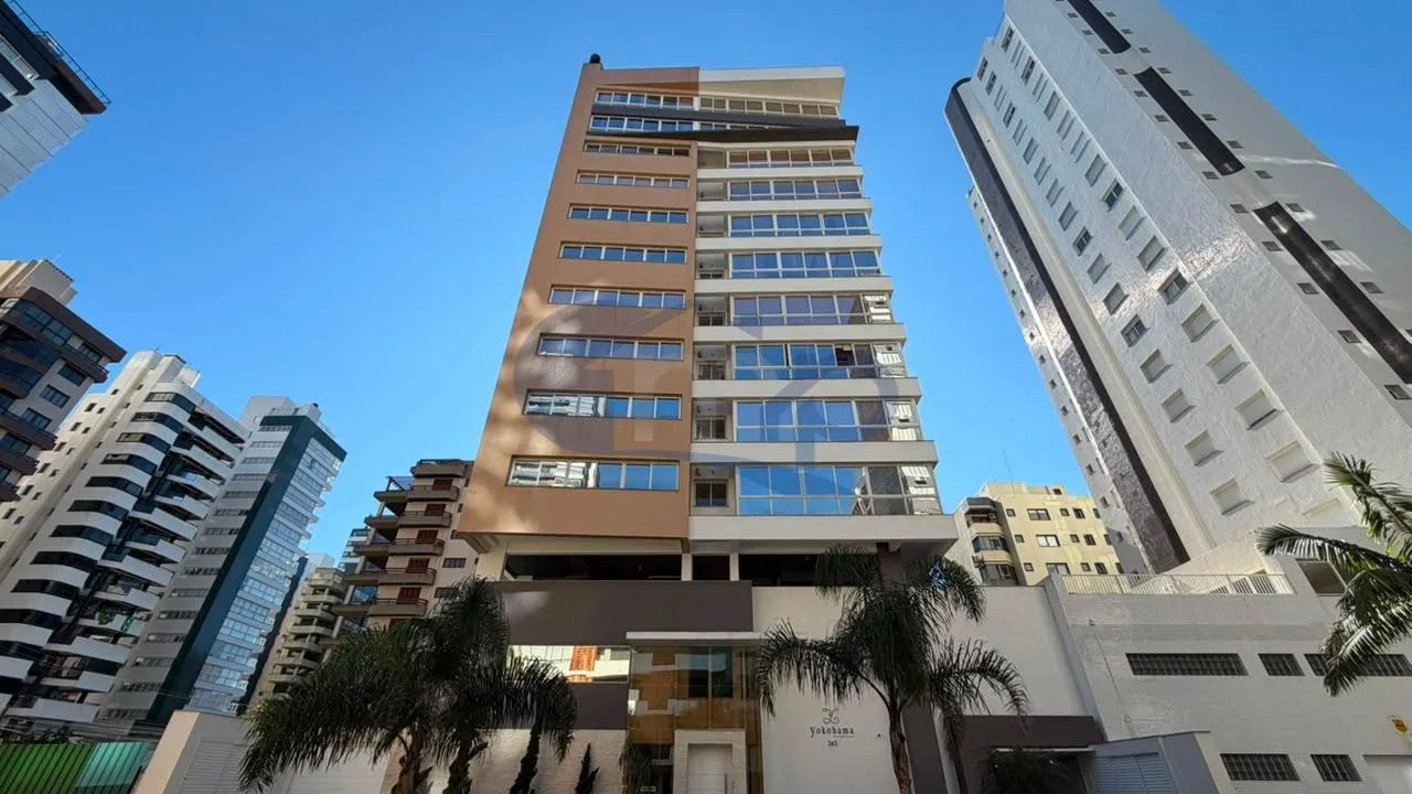 Apartamento a venda com 2 dormitorios no centro de Torres/RS