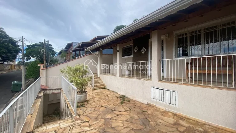 Imagem Casa térrea, com escada para acesso,
bem localizada no bairro Nova Sousas,
terreno de 300 m² e 197...